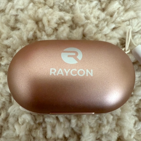 Raycon The Everyday E35 Earbuds - Picture 2 of 5